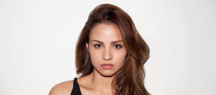 Aimee Carrero Height, Weight, Body Measurements, Bra Size, Shoe Size