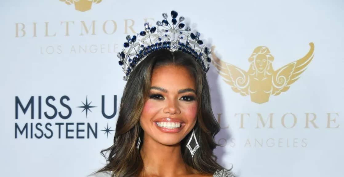 Alma Cooper Height, Weight, Body Measurements, Bra Size, Shoe Size