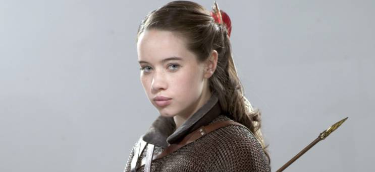 Anna Popplewell Height, Weight, Body Measurements, Bra Size, Shoe Size