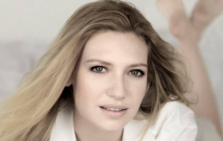 Anna Torv Height, Weight, Body Measurements, Bra Size, Shoe Size