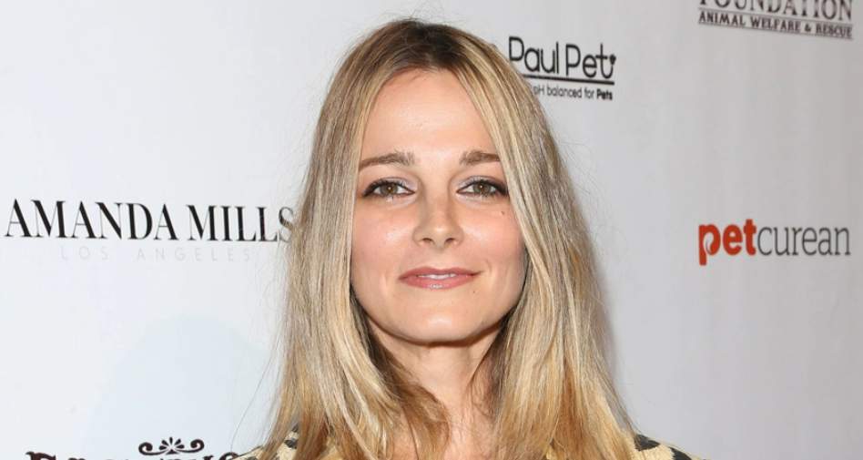 Bojana Novakovic Height, Weight, Body Measurements, Bra Size, Shoe Size