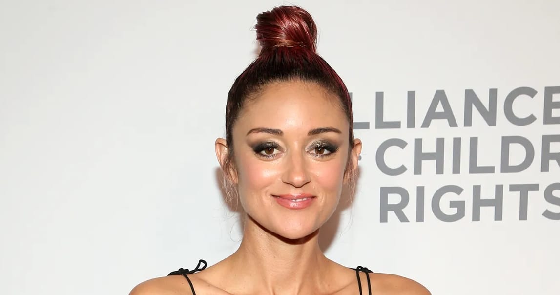 Caroline D'Amore Height, Weight, Body Measurements, Bra Size, Shoe Size
