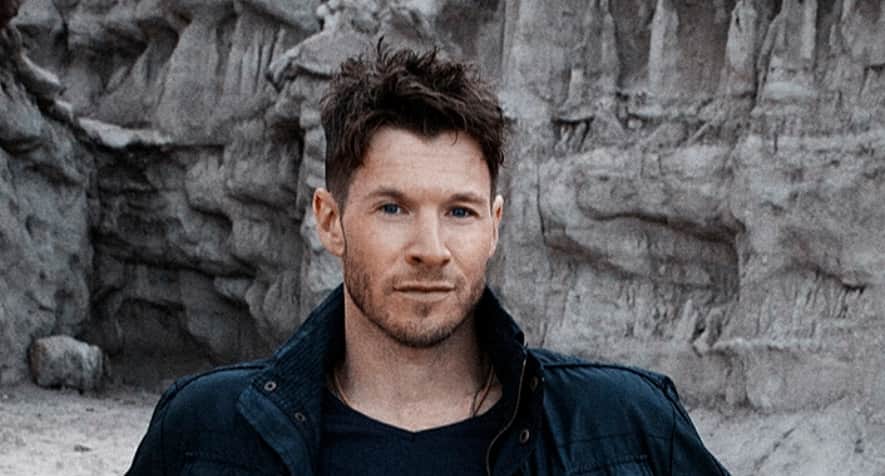 Chad Michael Collins Height, Weight, Body Measurements, Shoe Size