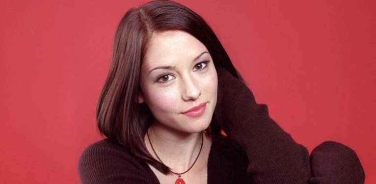 Chyler Leigh Height, Weight, Body Measurements, Bra Size, Shoe Size