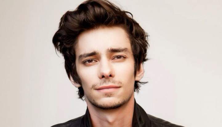 Devon Bostick Height, Weight, Body Measurements, Shoe Size