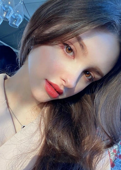Elina Karimova in an Instagram selfie as seen in April 2020