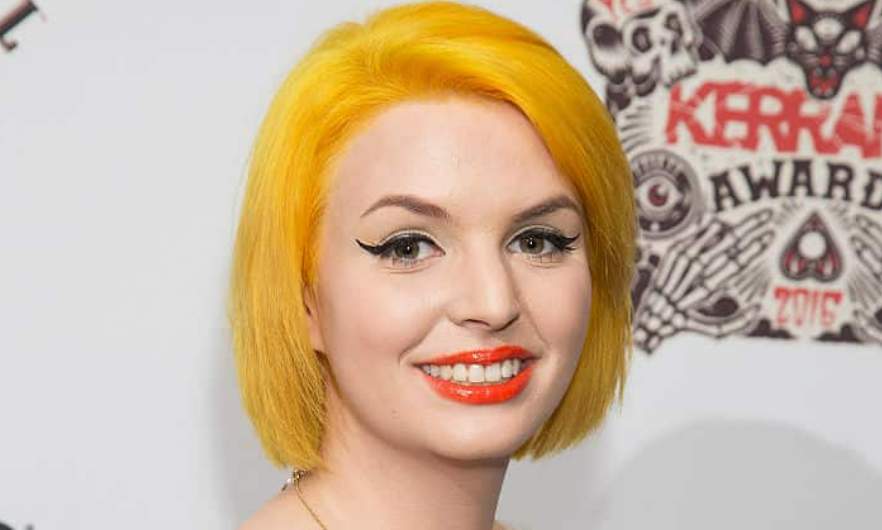 Emma Blackery Height, Weight, Body Measurements, Bra Size, Shoe Size
