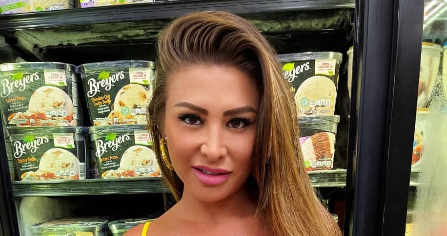 Francia James Height, Weight, Body Measurements, Bra Size, Shoe Size