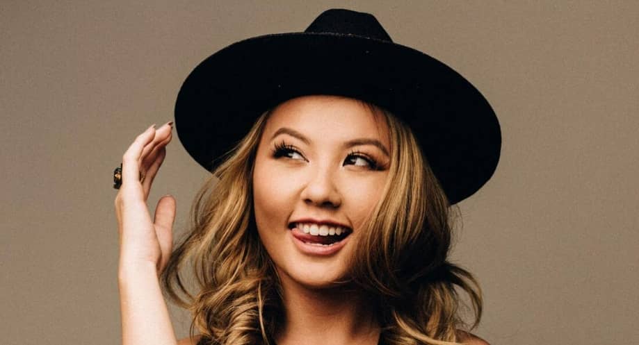 Gina Darling Height, Weight, Body Measurements, Bra Size, Shoe Size