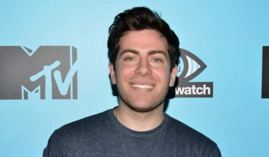 Hoodie Allen Height, Weight, Body Measurements, Shoe Size