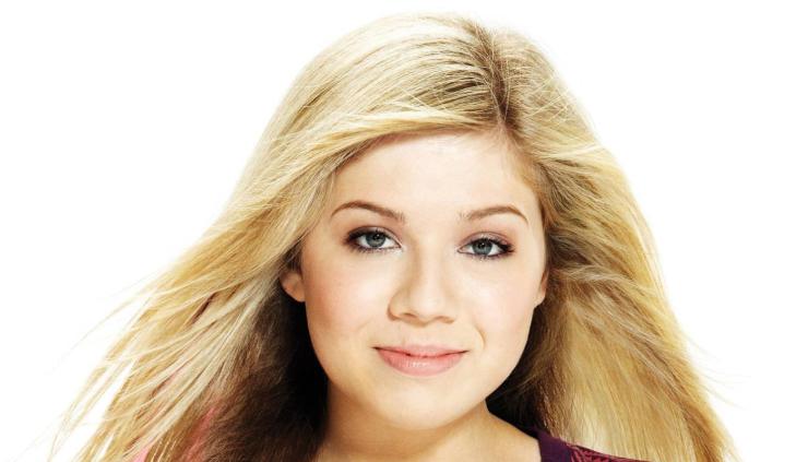 Jennette McCurdy Height, Weight, Body Measurements, Bra Size, Shoe Size