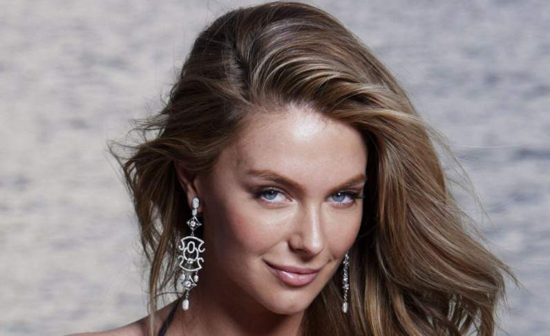 Jennifer Hawkins Height, Weight, Body Measurements, Bra Size, Shoe Size