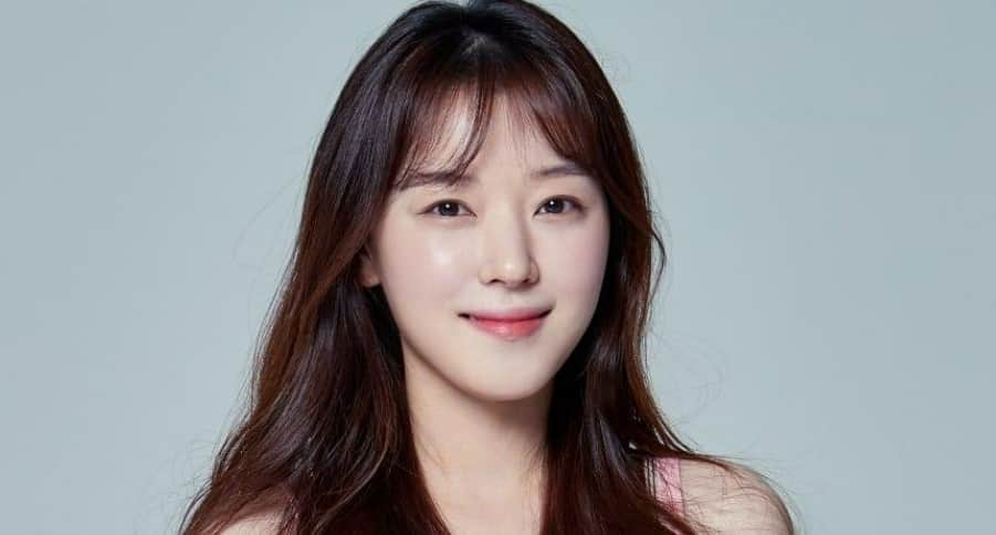 Jo Woo Ri Height, Weight, Body Measurements, Bra Size, Shoe Size