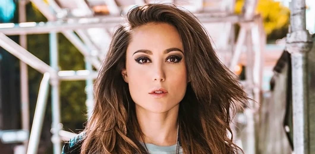 Lauren Mayhew Height, Weight, Body Measurements, Bra Size, Shoe Size