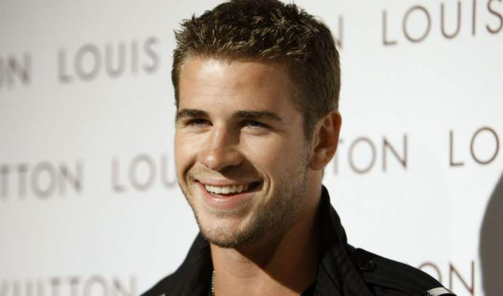 Liam Hemsworth Height, Weight, Body Measurements, Shoe Size