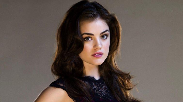 Lucy Hale Height, Weight, Body Measurements, Bra Size, Shoe Size