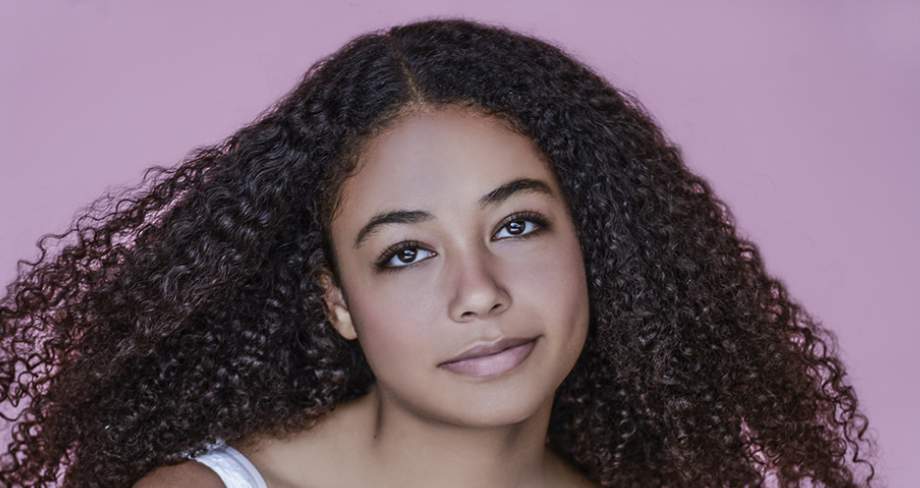 Millie Davis Height, Weight, Body Measurements, Bra Size, Shoe Size