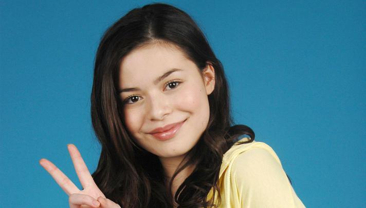 Miranda Cosgrove Height, Weight, Body Measurements, Bra Size, Shoe Size
