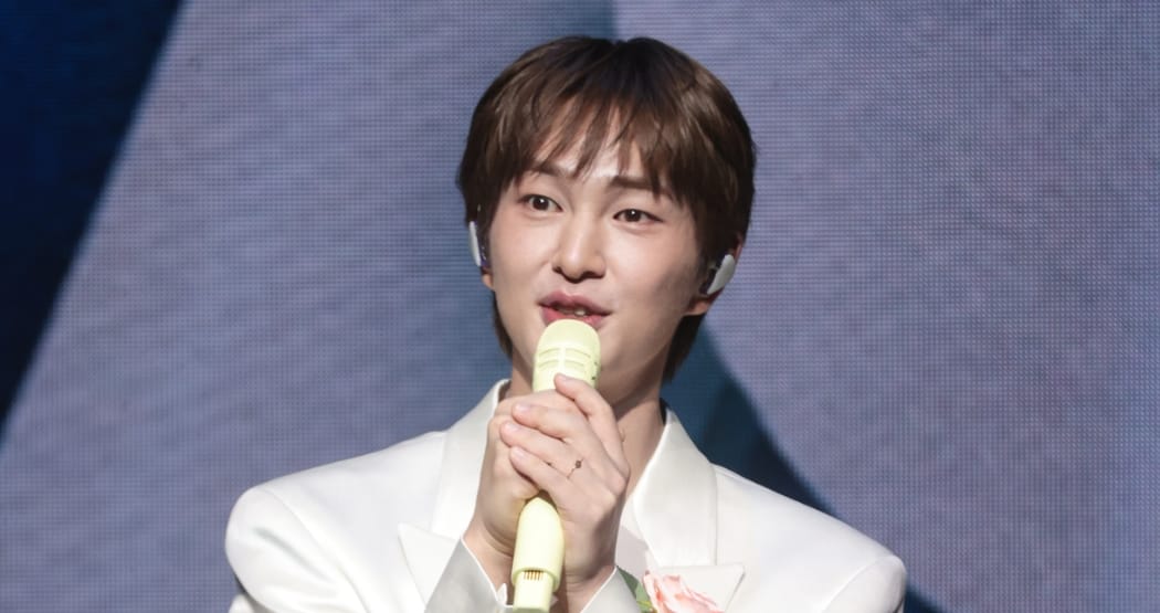 Onew Height, Weight, Body Measurements, Shoe Size
