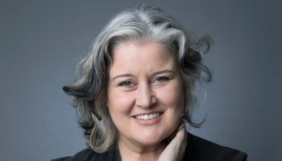 Paula Cole Height, Weight, Body Measurements, Bra Size, Shoe Size