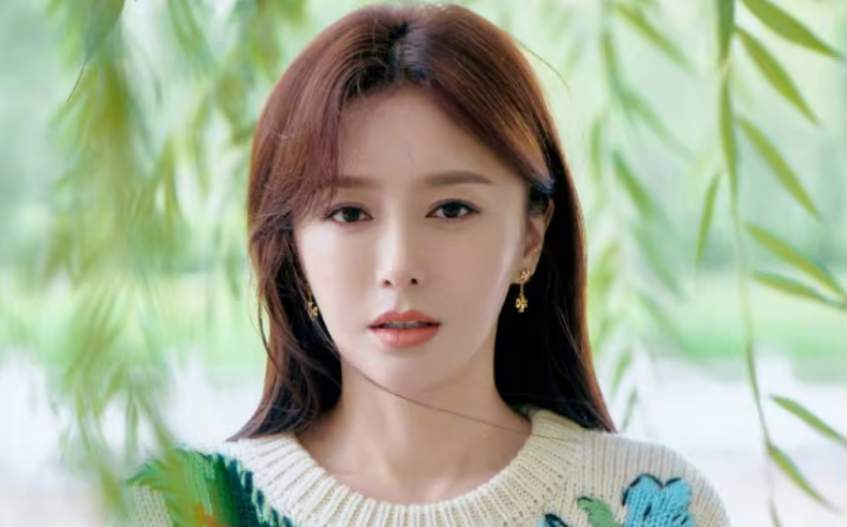 Qin Lan Height, Weight, Body Measurements, Bra Size, Shoe Size