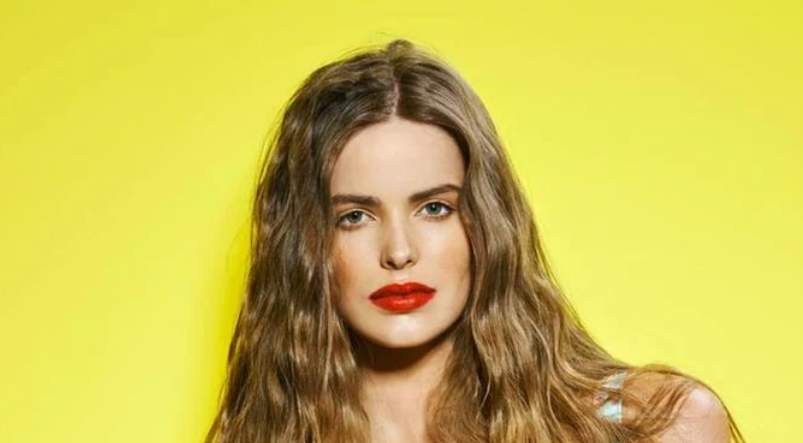 Robyn Lawley Height, Weight, Body Measurements, Bra Size, Shoe Size