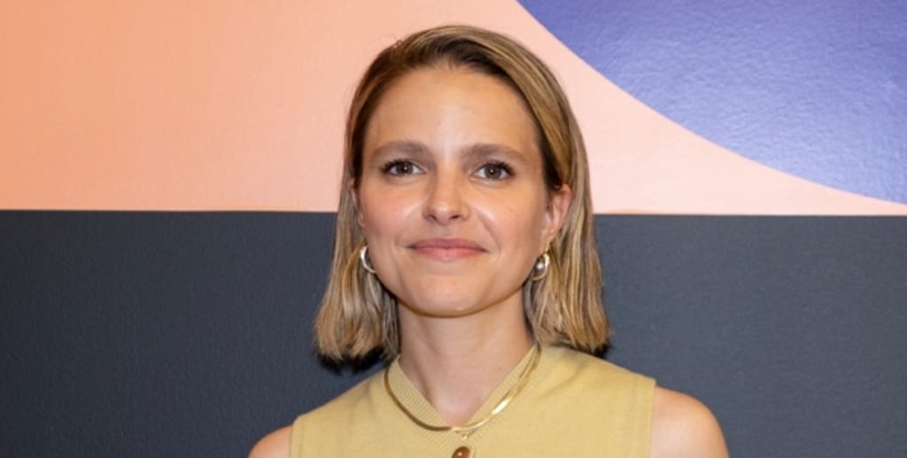 Sarah-Jeanne Labrosse Height, Weight, Body Measurements, Bra Size, Shoe Size