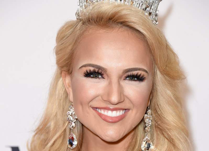Savvy Shields Height, Weight, Body Measurements, Bra Size, Shoe Size