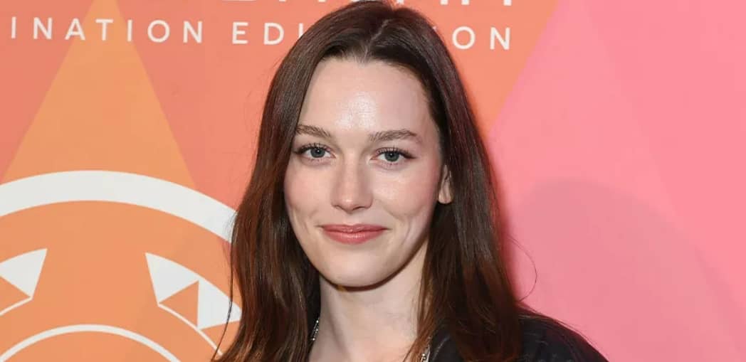 Victoria Pedretti Height, Weight, Body Measurements, Bra Size, Shoe Size